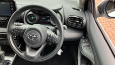 Toyota Yaris 1.5 Hybrid Design 5dr CVT Hybrid Hatchback